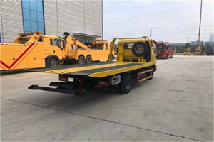 尚志非事故拖车