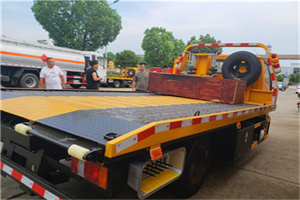 尚志附近拖车电话号码服务